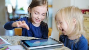 Tablets machen Kinder dick, kurzsichtig und ungeschickt